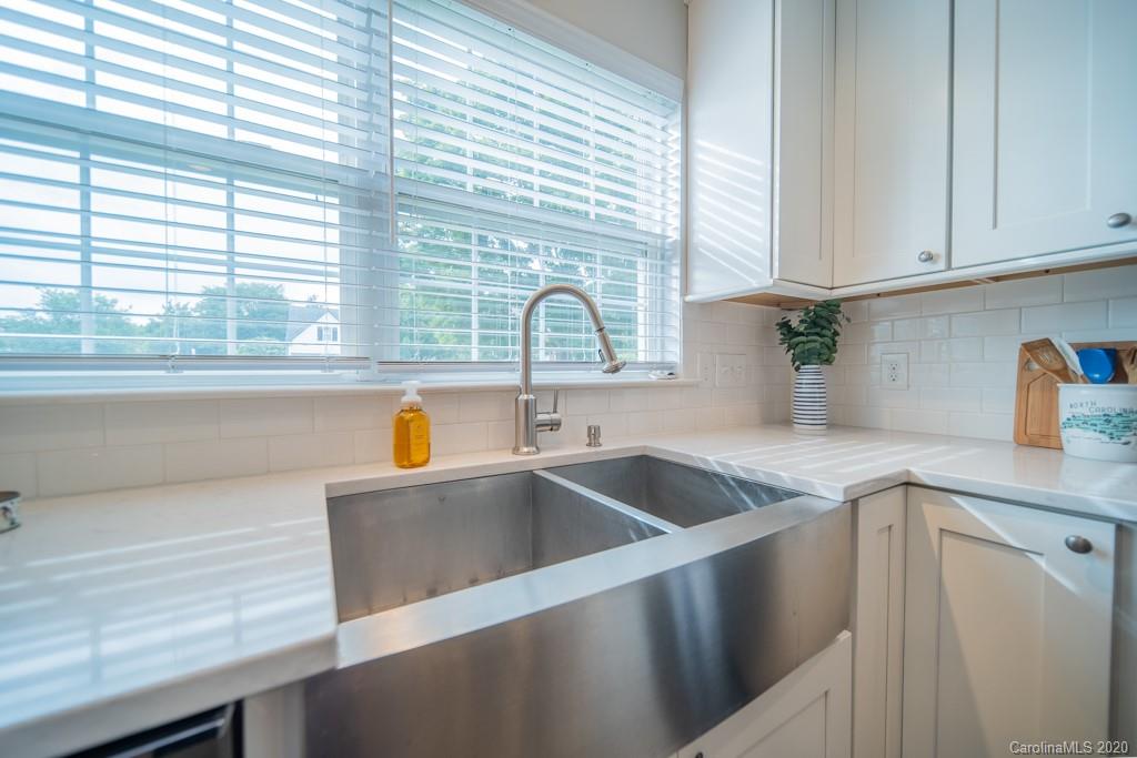 823 Clearbrook Road Matthews, NC 28105 - Photo 12 of 38