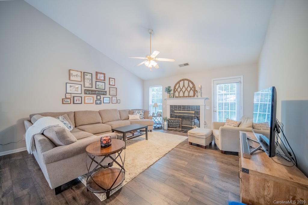 823 Clearbrook Road Matthews, NC 28105 - Photo 17 of 38