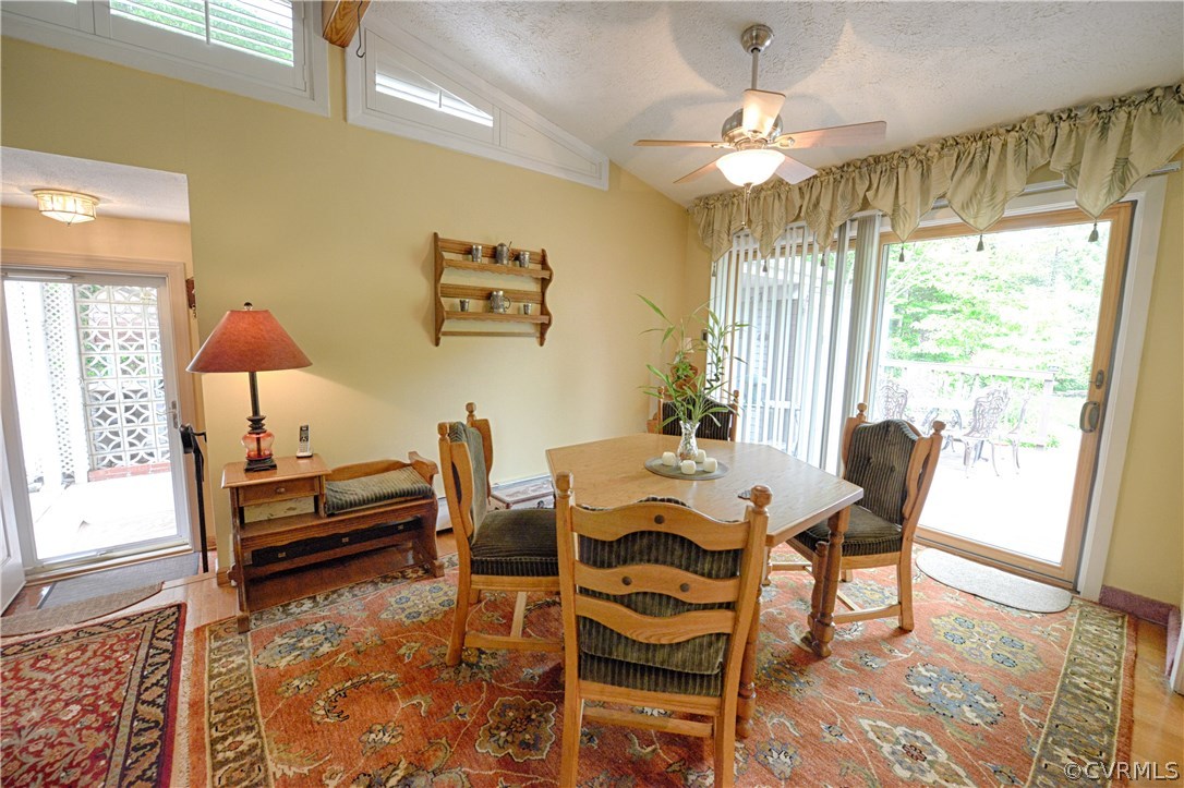 7706 Anoka Road Henrico, VA 23229 - Photo 5 of 26 Bright and airy dining area.