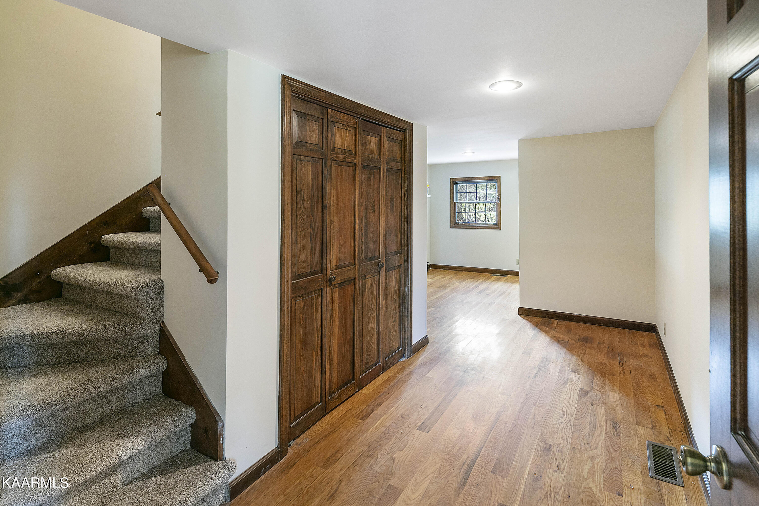 129 Chestnut Hill Road Oak Ridge, TN 37830 - Photo 13 of 27 1L9A0720