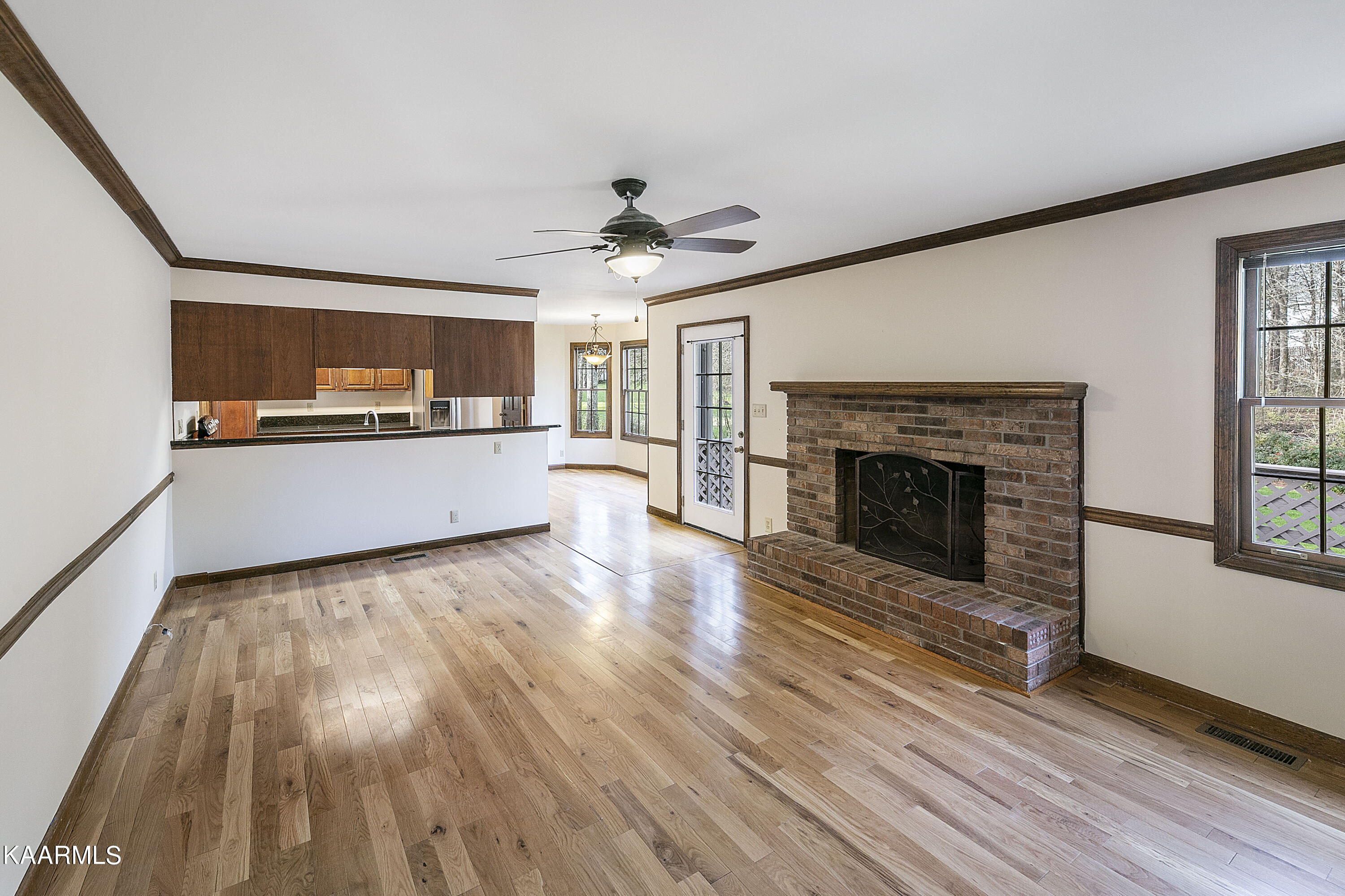 129 Chestnut Hill Road Oak Ridge, TN 37830 - Photo 6 of 27 1L9A0705
