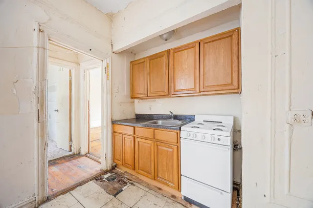 $390,000 | 961 Washington Avenue, Unit 1H | Crown Heights