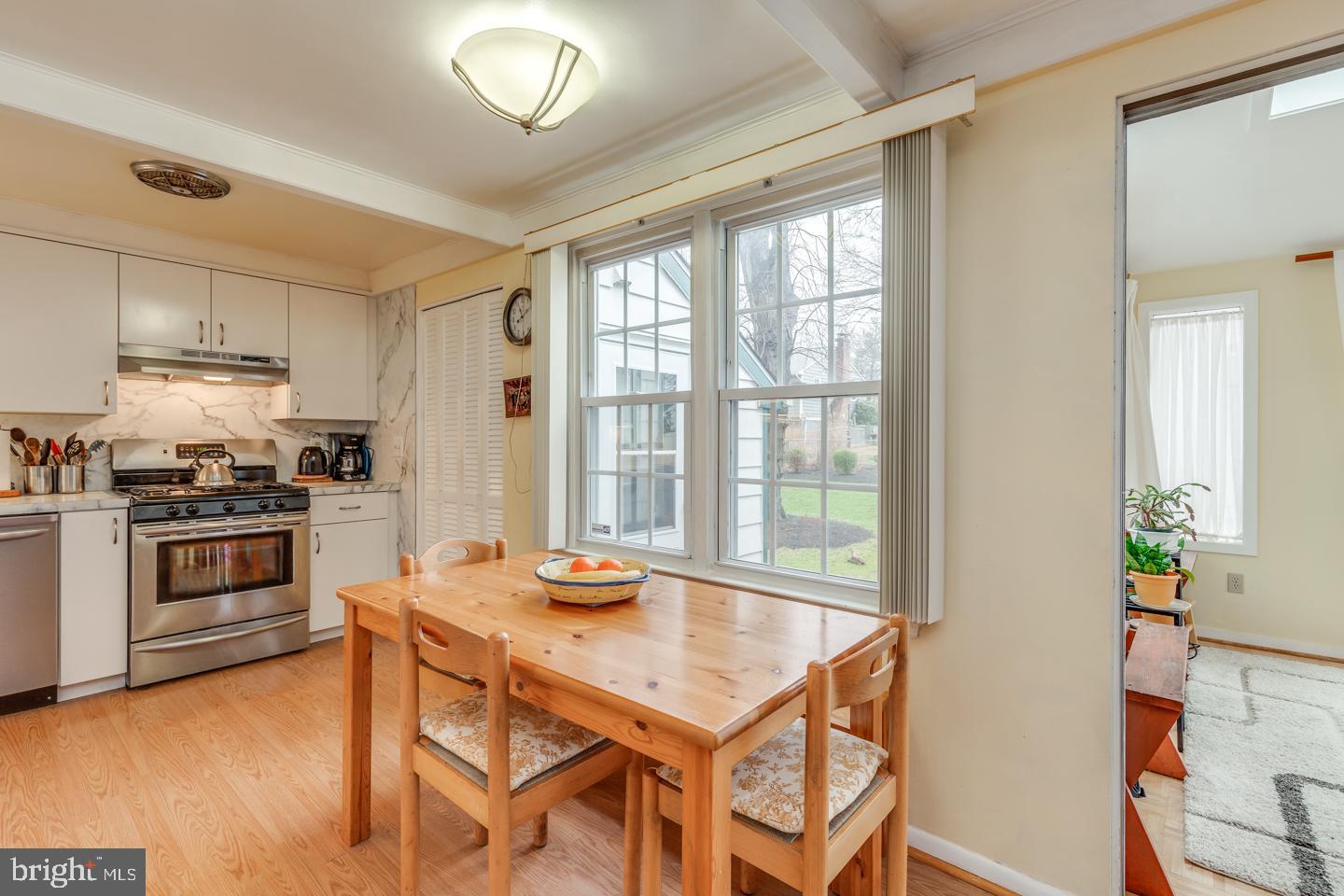 113 Pearl Croft Road Cherry Hill, NJ 08034 - Photo 12 of 38 Eating Area