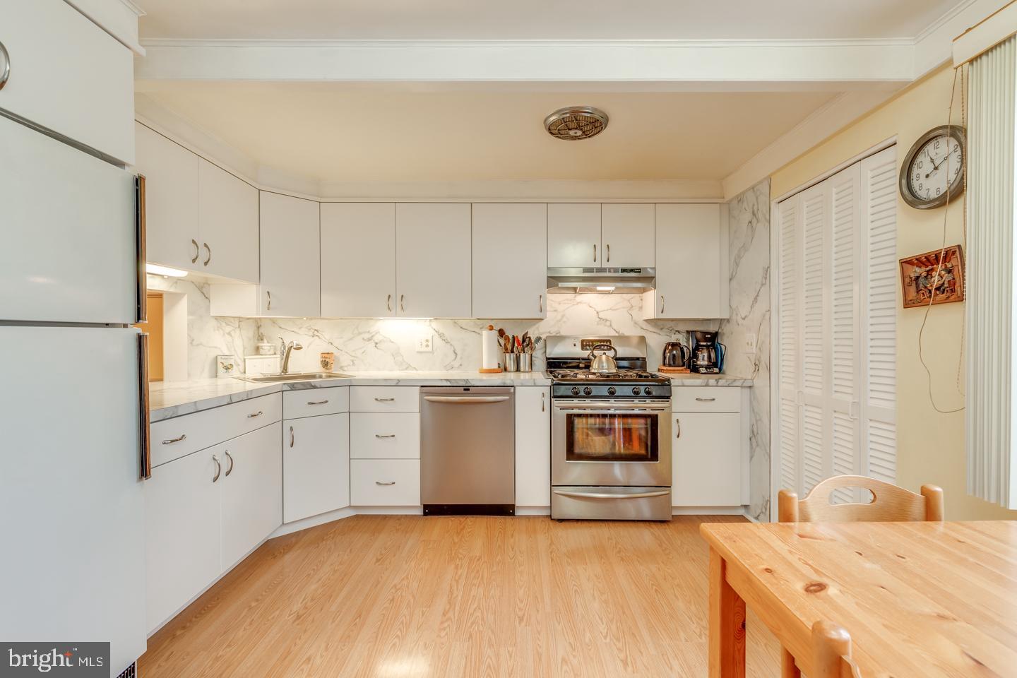 113 Pearl Croft Road Cherry Hill, NJ 08034 - Photo 13 of 38 Kitchen