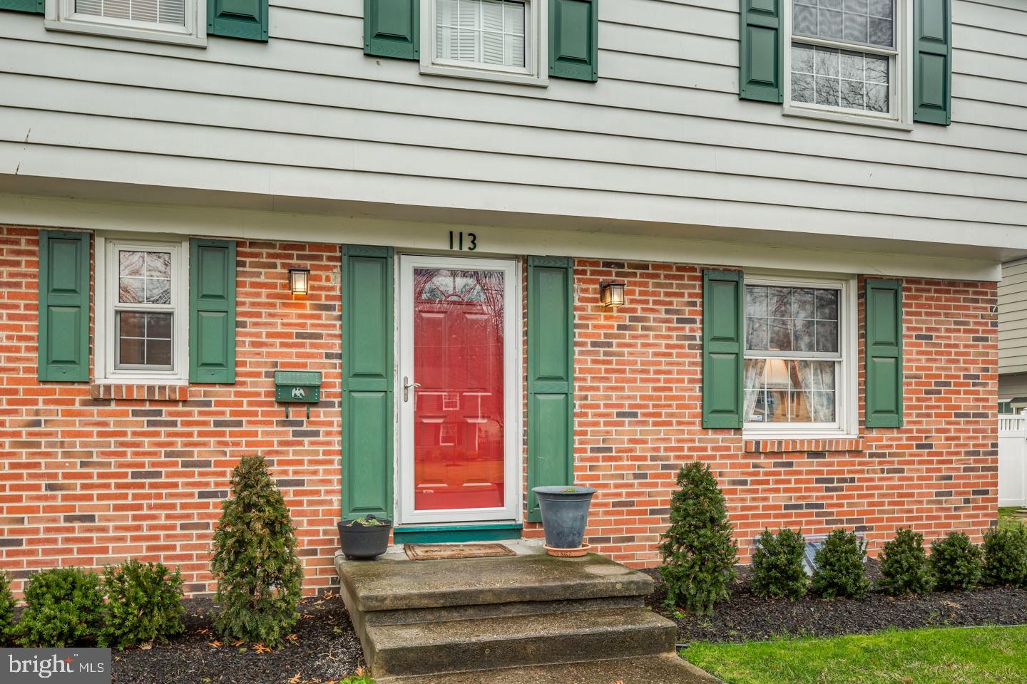 113 Pearl Croft Road Cherry Hill, NJ 08034 - Photo 3 of 38