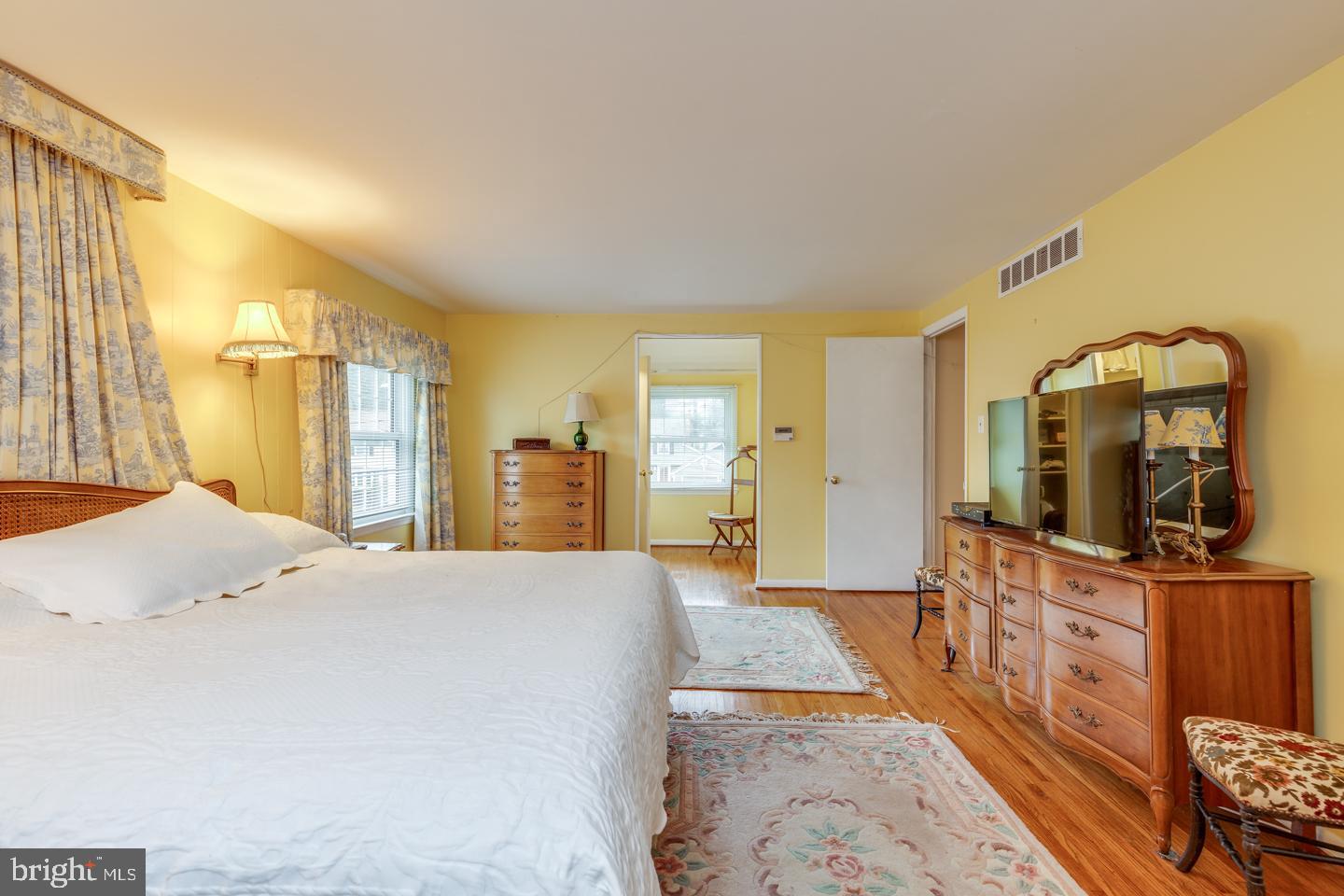 113 Pearl Croft Road Cherry Hill, NJ 08034 - Photo 23 of 38 Master Bedroom