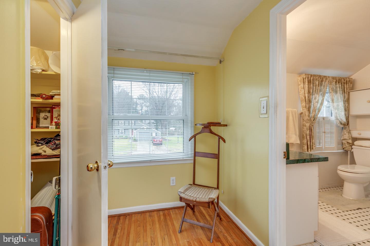 113 Pearl Croft Road Cherry Hill, NJ 08034 - Photo 26 of 38 Master Bedroom dressing area