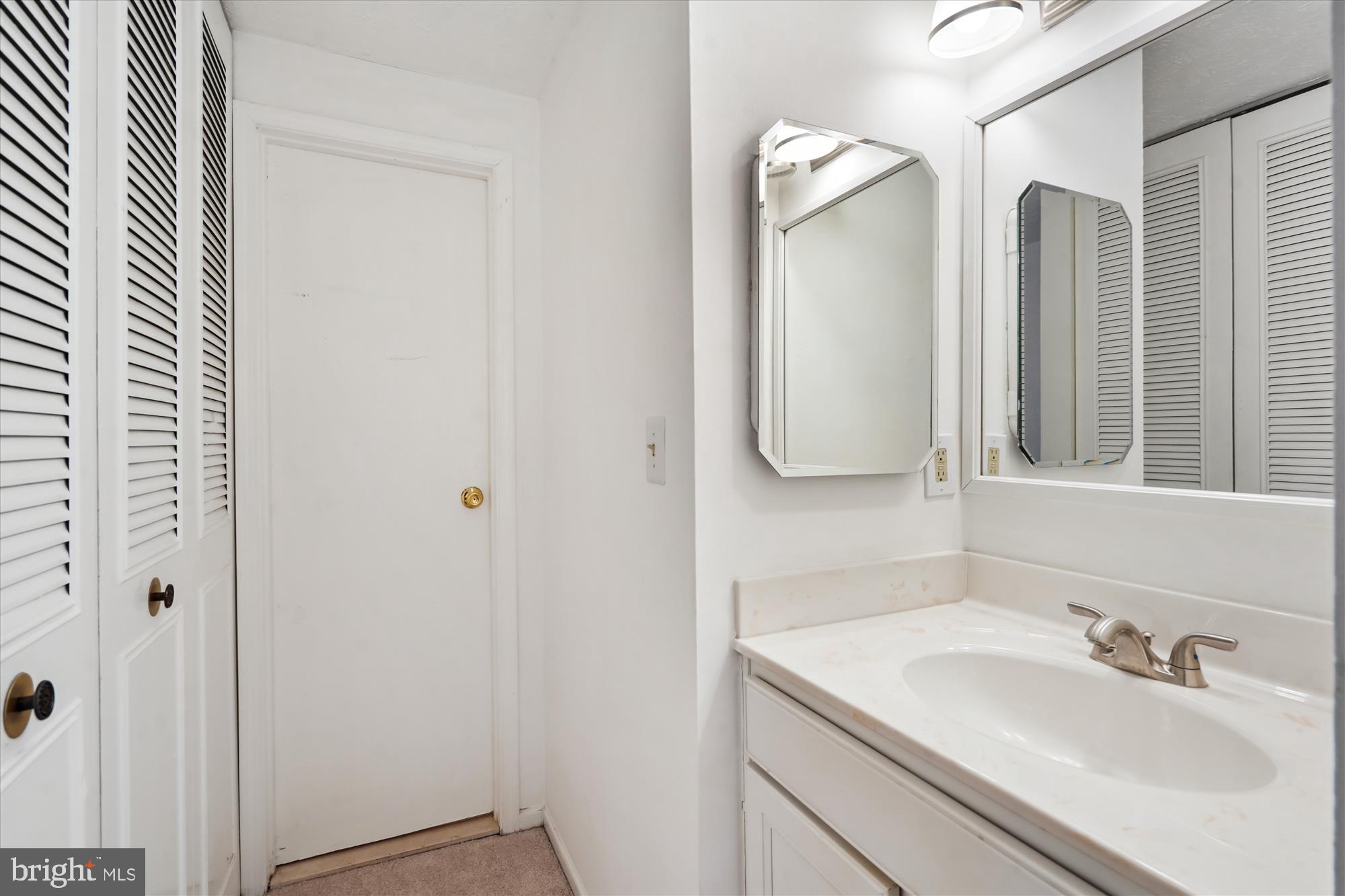 1919 Belmont Ridge Court Reston, VA 20191 - Photo 14 of 17