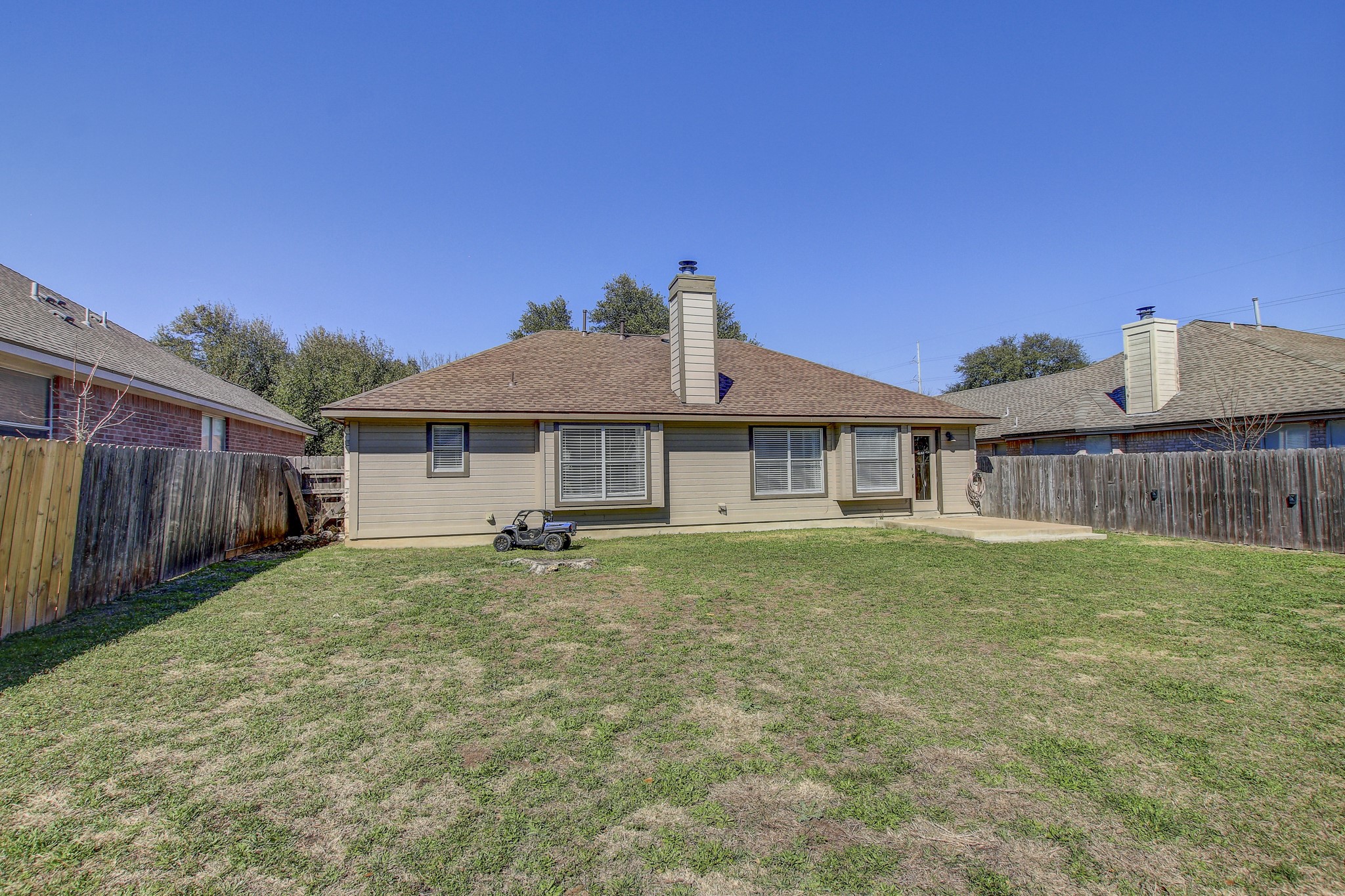 806 Ridge View Drive Leander, TX 78641 - Photo 27 of 30 a view of a yard in front of house