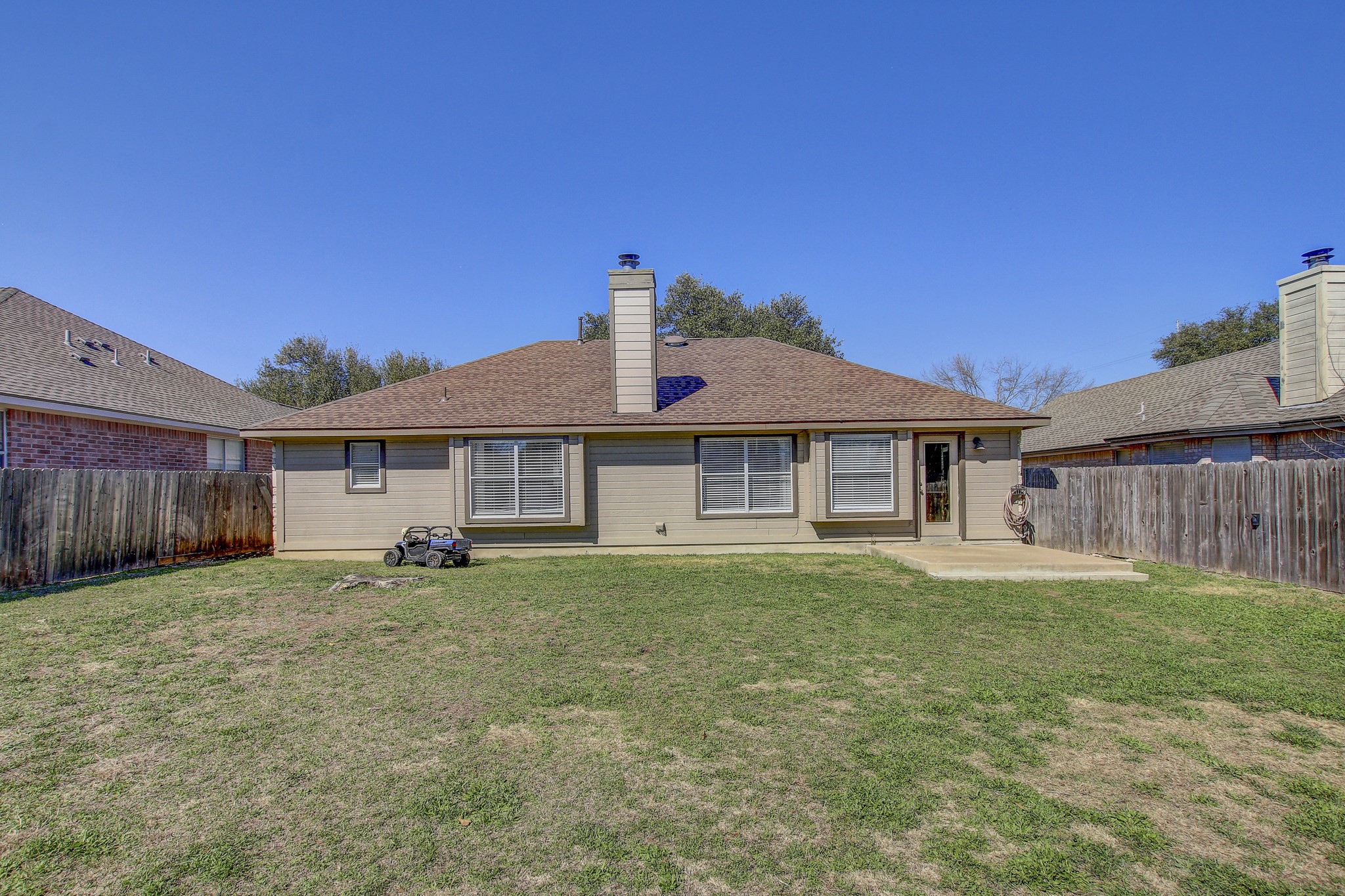 806 Ridge View Drive Leander, TX 78641 - Photo 28 of 30 a front view of a house with a yard