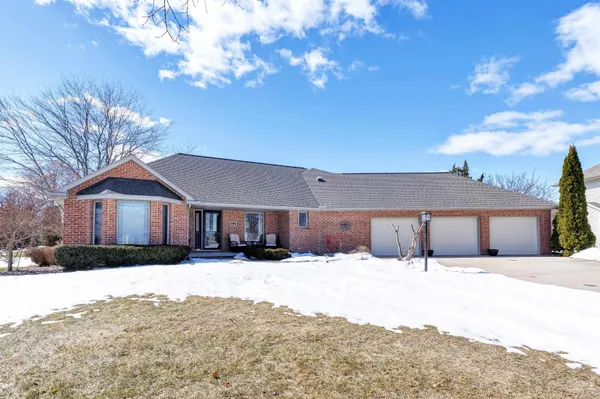 $499,900 | 1642 Diamond Drive, Green Bay, WI 54311