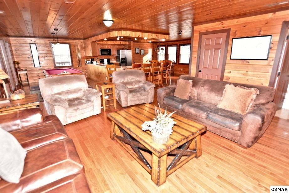 925 Crooked Ridge Road, Unit SMOKIESTOWER Gatlinburg, TN 37738 - Photo 8 of 36 Gallery Image 8