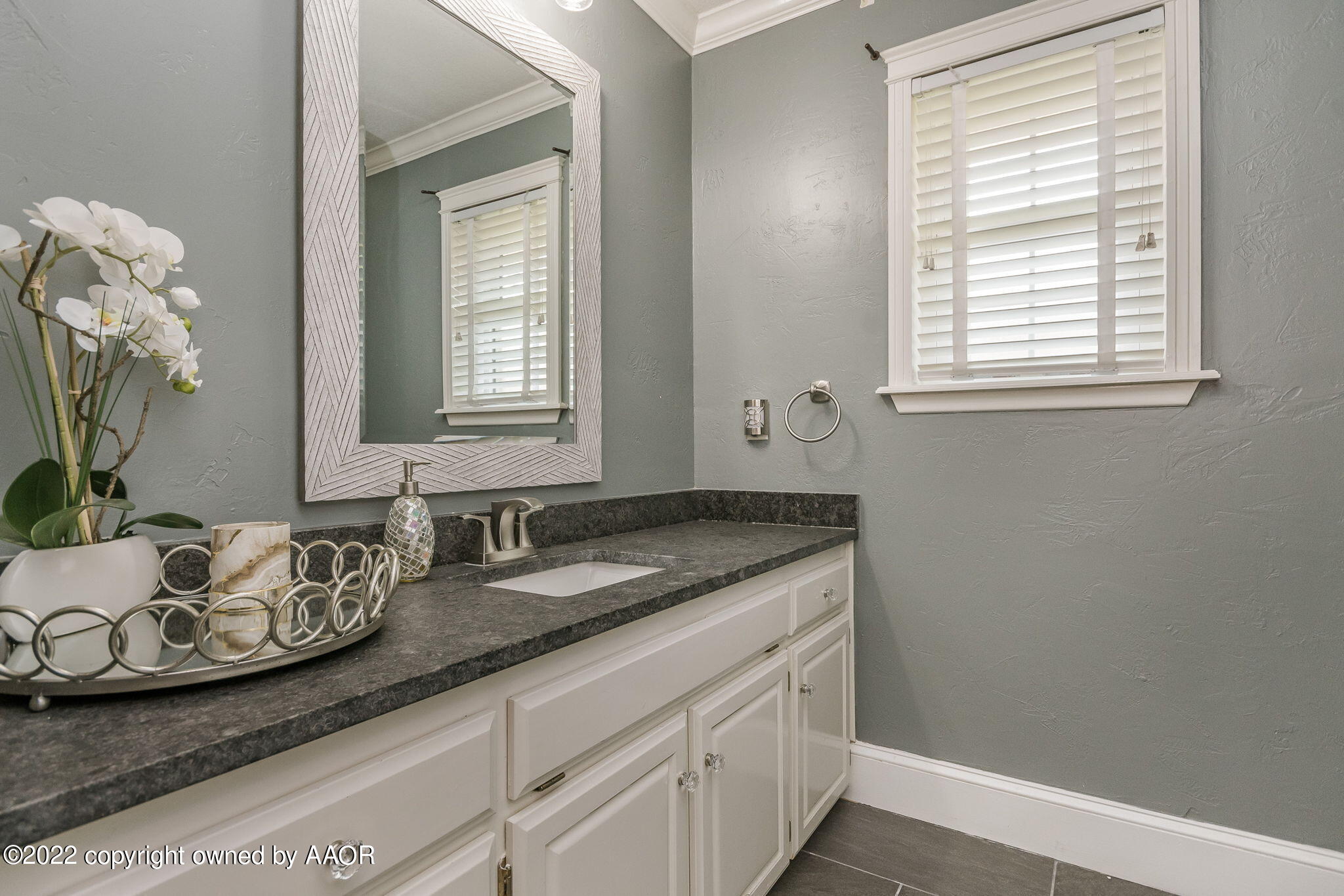 3702 Rutson Drive Amarillo, TX 79109 - Photo 21 of 27 web_Hall Bathroom (1)