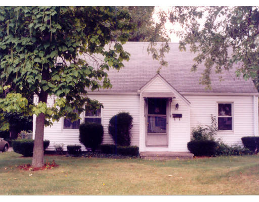 38 2nd Island Road Webster, MA 01570 - Photo 1 of 1 a front view of a house with a garage