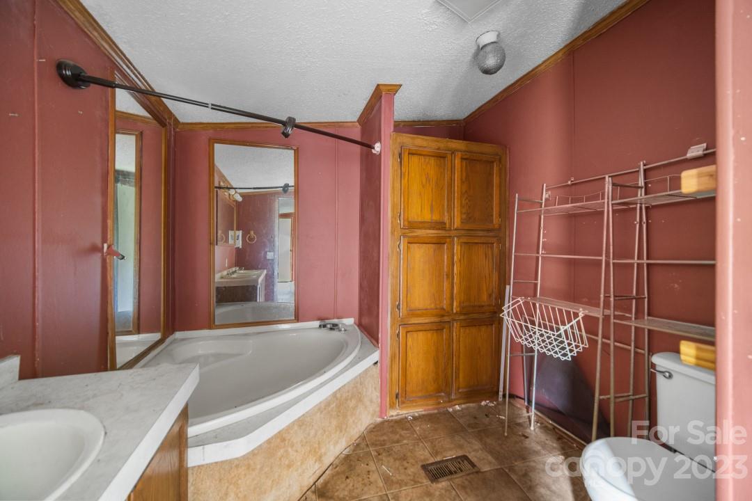 902 Aderholdt Road Lincolnton, NC 28092 - Photo 15 of 27 Gallery Image 15