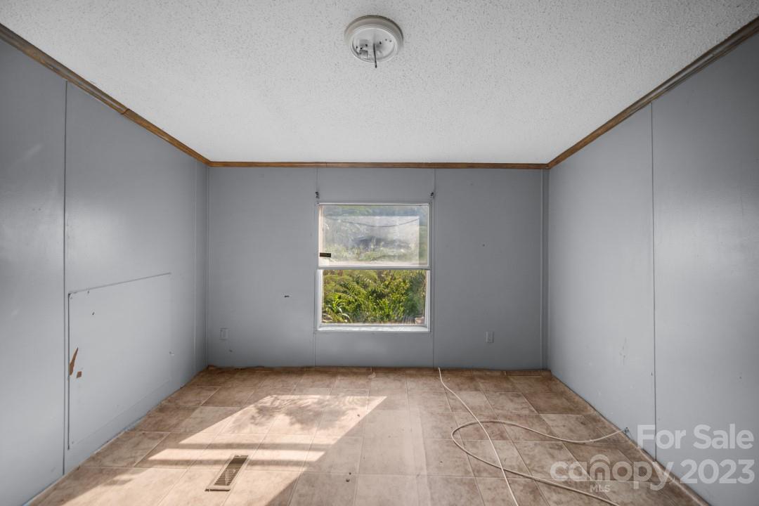 902 Aderholdt Road Lincolnton, NC 28092 - Photo 9 of 27 Gallery Image 9