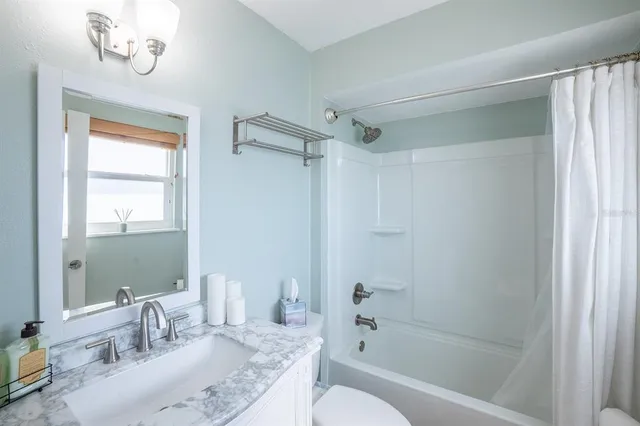 $389,000 | 2898 Ocean Shore Boulevard, Unit 401, Ormond Beach, FL 32176