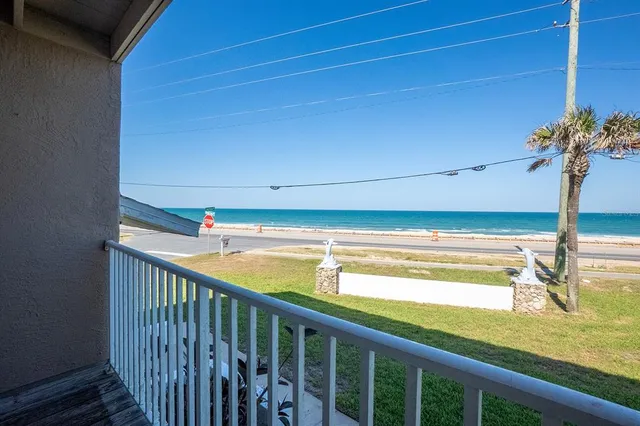 $389,000 | 2898 Ocean Shore Boulevard, Unit 401, Ormond Beach, FL 32176