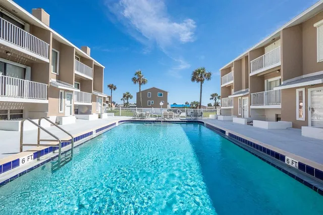 $389,000 | 2898 Ocean Shore Boulevard, Unit 401, Ormond Beach, FL 32176