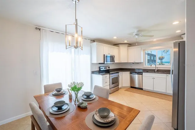 $389,000 | 2898 Ocean Shore Boulevard, Unit 401, Ormond Beach, FL 32176