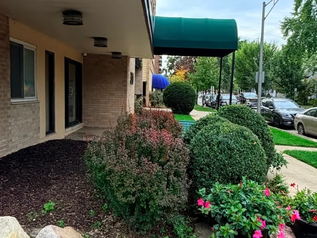 $135,000 | 310 Lathrop Avenue, Unit 307, Forest Park, IL 60130