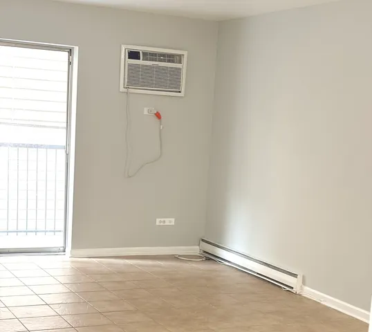 $135,000 | 310 Lathrop Avenue, Unit 307, Forest Park, IL 60130