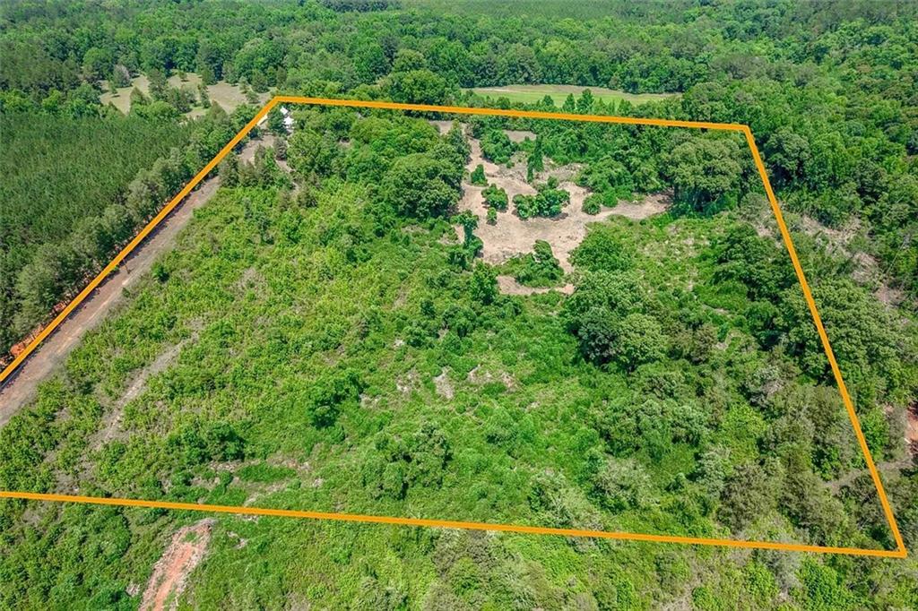 904 Rabun Road Sparta, GA 31087 - Photo 8 of 9 a view of a yard with a street view