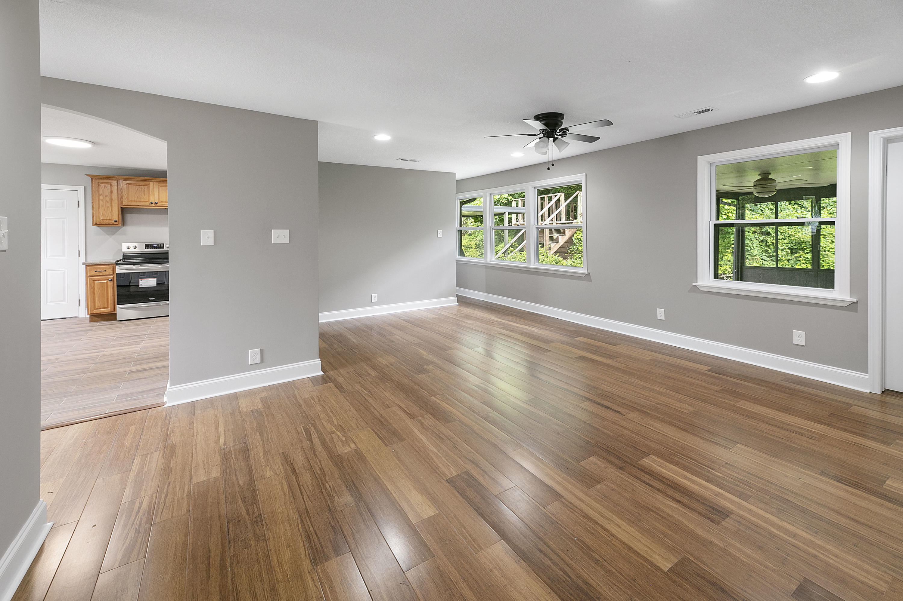 112 Amherst Lane Oak Ridge, TN 37830 - Photo 4 of 18 1L9A8577