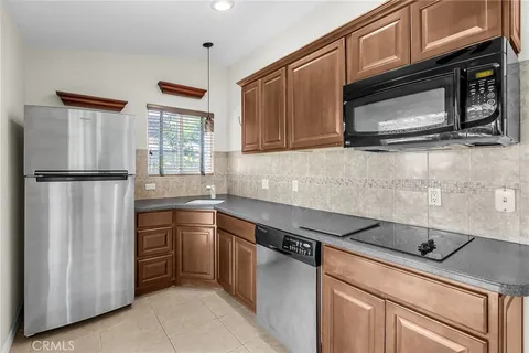 $999,999 | 6712 Mission Grove Parkway North, Riverside, CA 92506