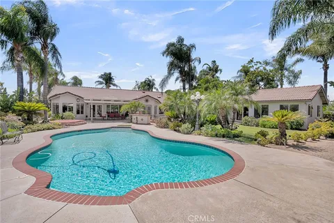 $999,999 | 6712 Mission Grove Parkway North, Riverside, CA 92506