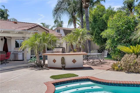 $999,999 | 6712 Mission Grove Parkway North, Riverside, CA 92506