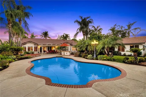 $999,999 | 6712 Mission Grove Parkway North, Riverside, CA 92506