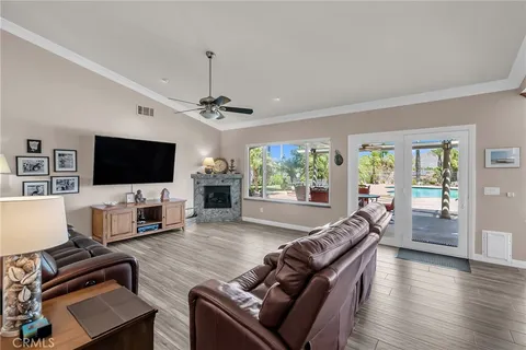 $999,999 | 6712 Mission Grove Parkway North, Riverside, CA 92506