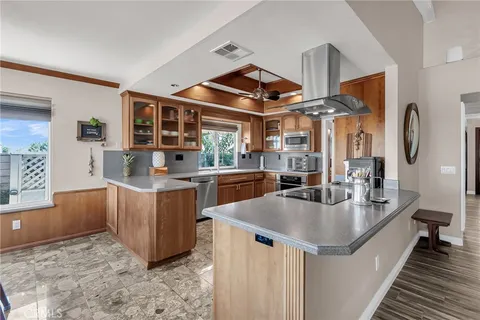 $999,999 | 6712 Mission Grove Parkway North, Riverside, CA 92506