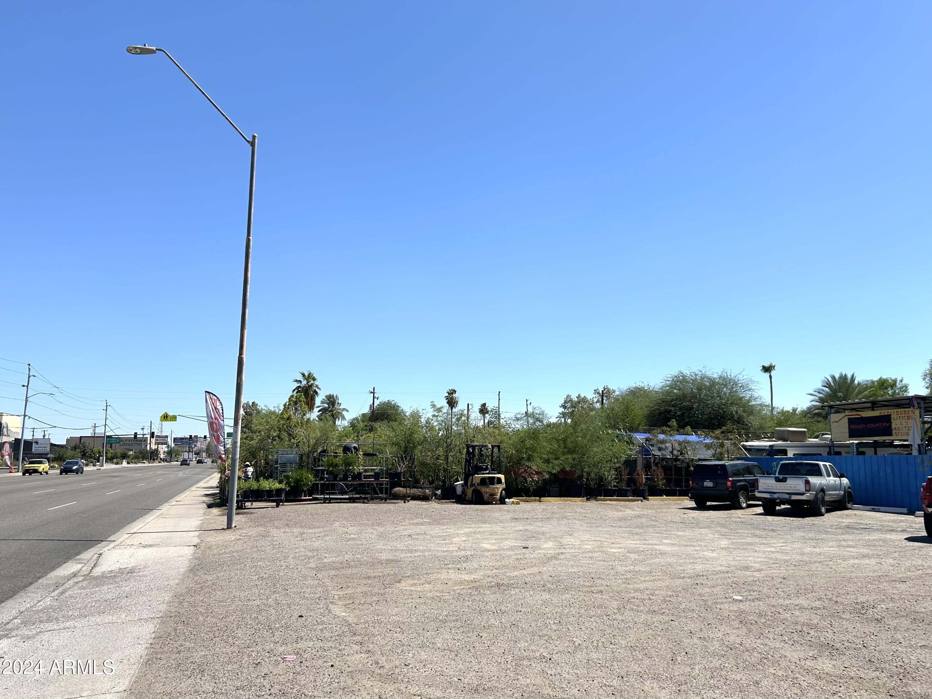 2729 East McDowell Road, Unit 15 Phoenix, AZ 85008 - Photo 2 of 9 IMG_7474