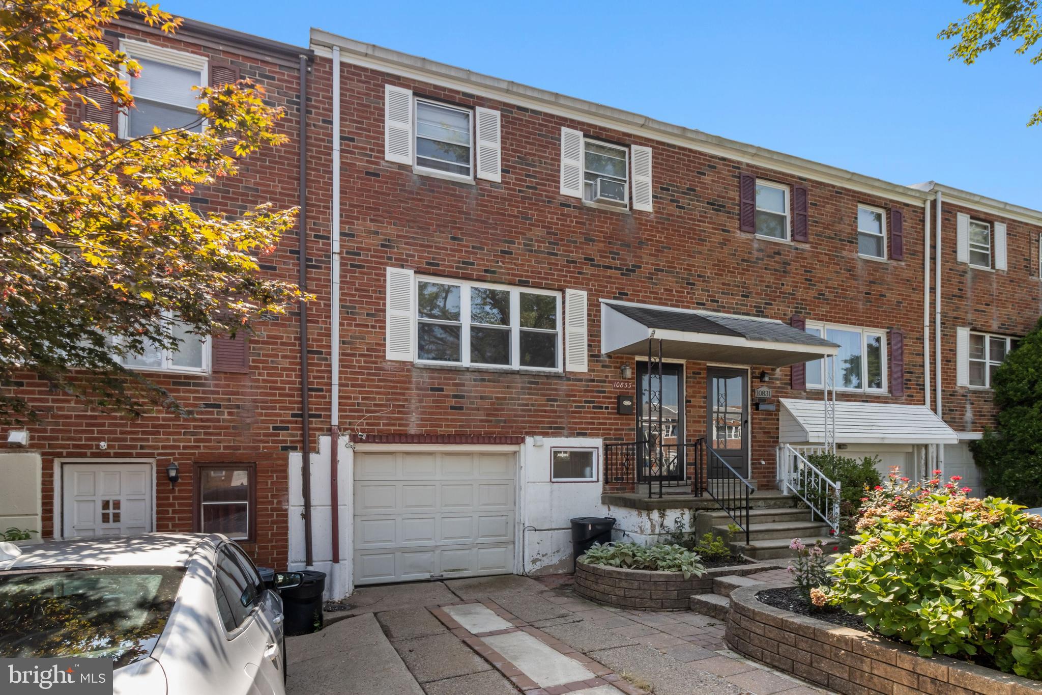 10833 Rayland Road Philadelphia, PA 19154 - Photo 2 of 31 Gallery Image 2