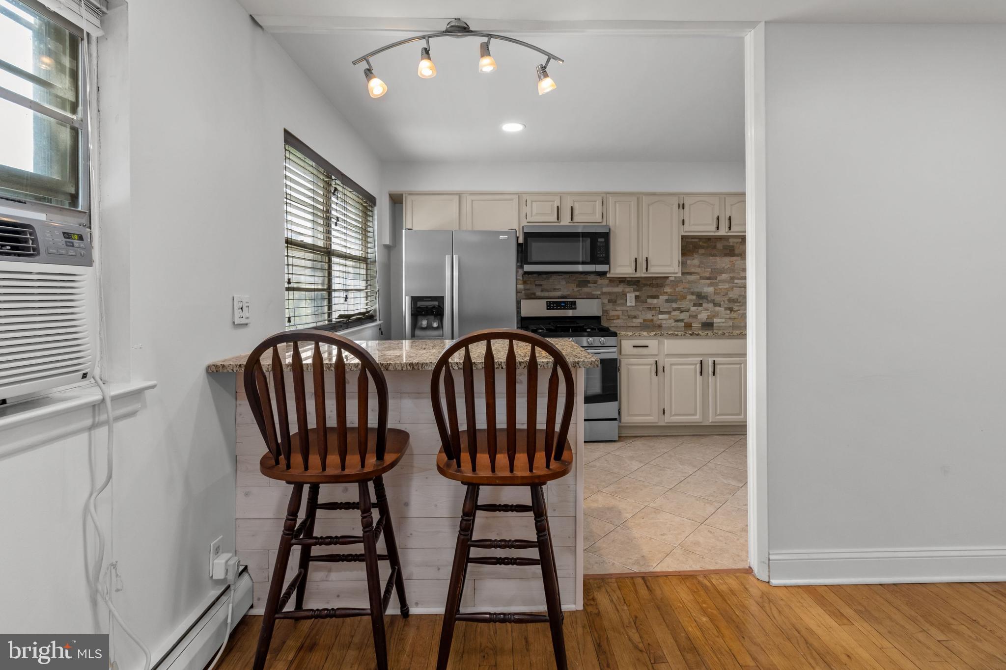 10833 Rayland Road Philadelphia, PA 19154 - Photo 11 of 31 Gallery Image 11