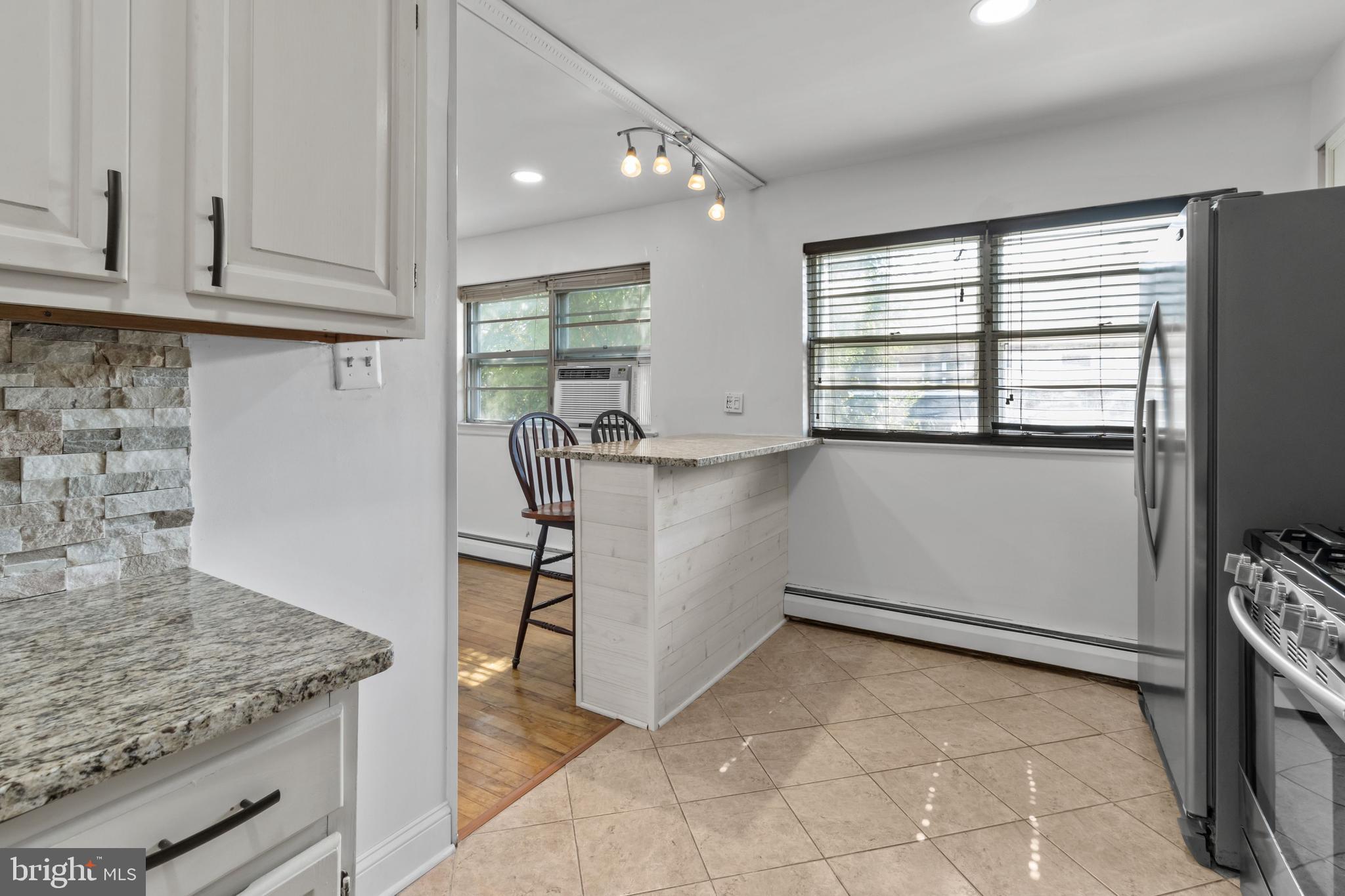 10833 Rayland Road Philadelphia, PA 19154 - Photo 14 of 31 Gallery Image 14