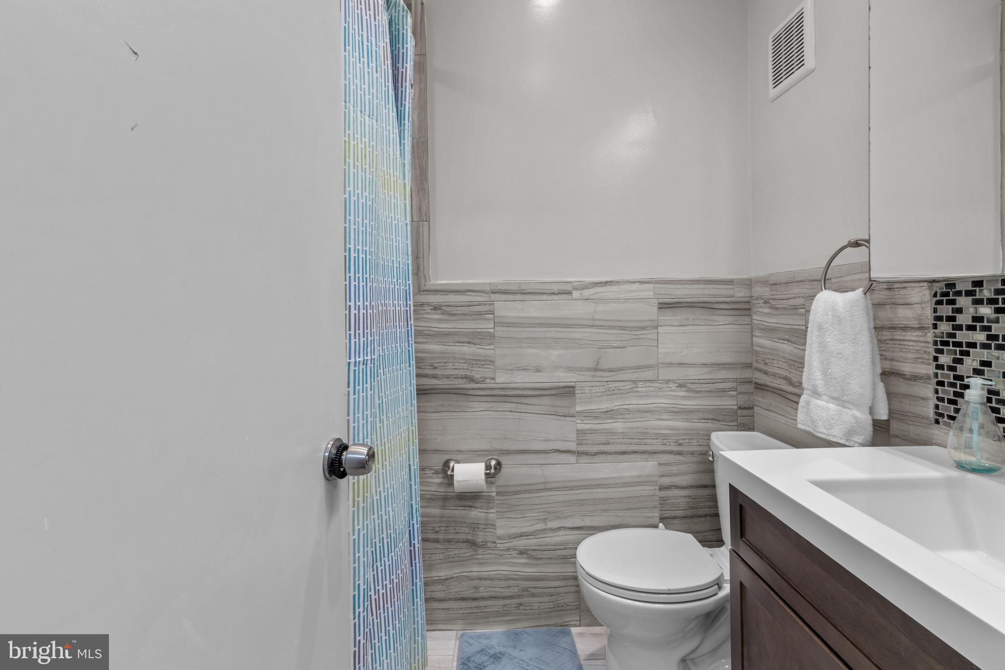 10833 Rayland Road Philadelphia, PA 19154 - Photo 19 of 31 Gallery Image 19