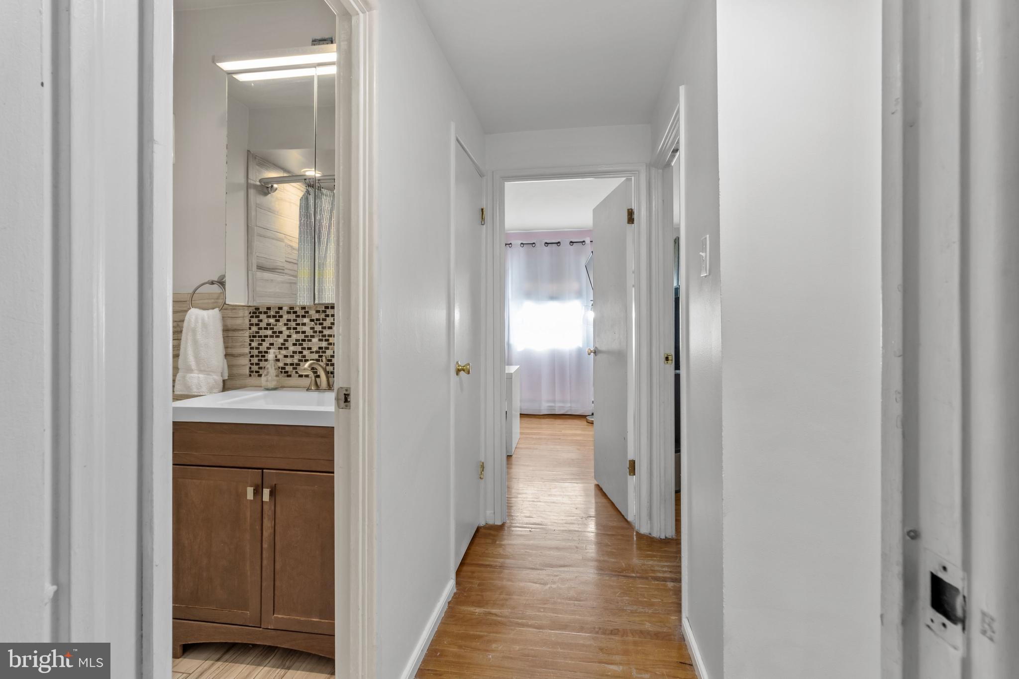 10833 Rayland Road Philadelphia, PA 19154 - Photo 23 of 31 Gallery Image 23