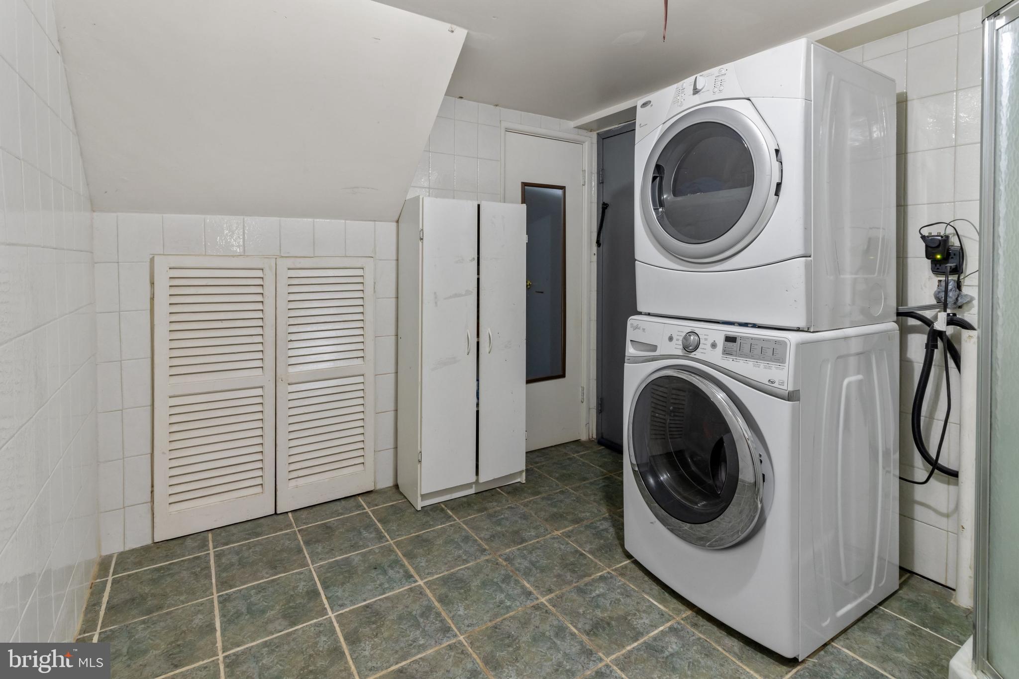10833 Rayland Road Philadelphia, PA 19154 - Photo 27 of 31 Gallery Image 27