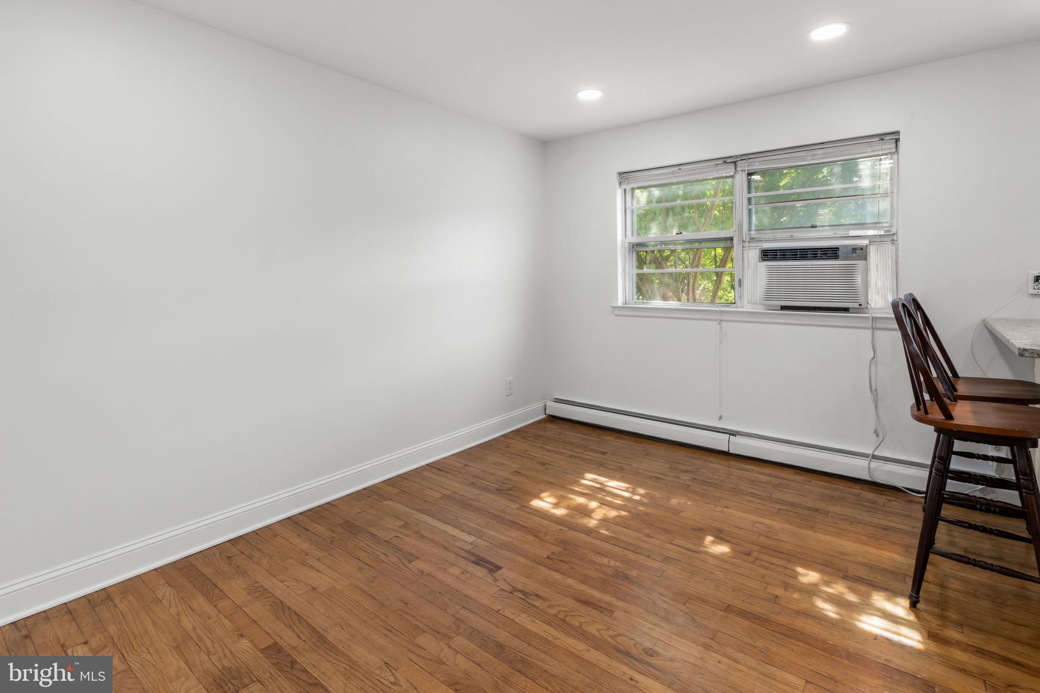10833 Rayland Road Philadelphia, PA 19154 - Photo 8 of 31 Gallery Image 8