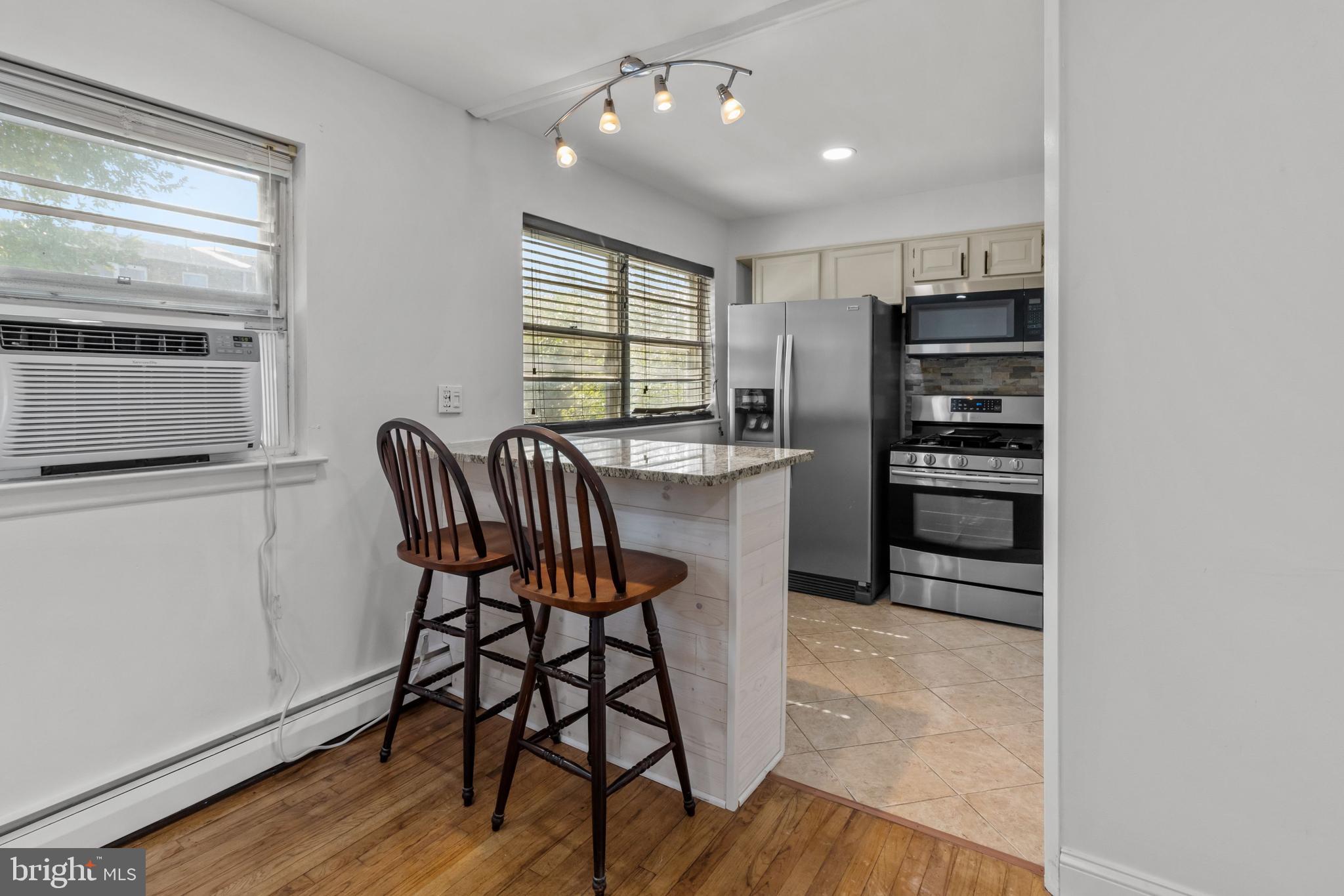 10833 Rayland Road Philadelphia, PA 19154 - Photo 10 of 31 Gallery Image 10