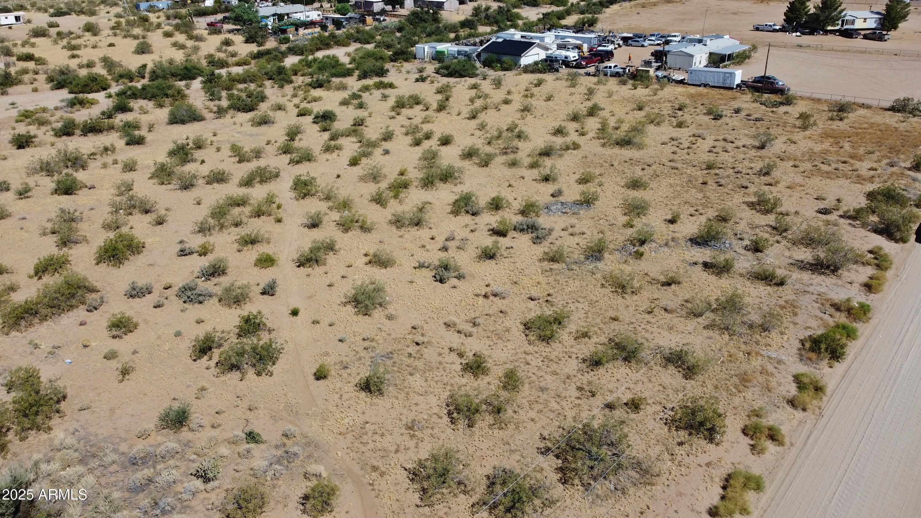 Lot 5 North N1/2 N Magma Road, Unit 5 Golden Valley, AZ 86413 - Photo 5 of 6 a view of a dry yard