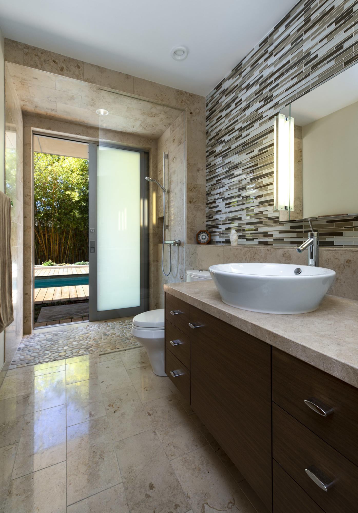 1147 Hill Road Santa Barbara, CA 93108 - Photo 18 of 23 a bathroom with a sink and a bathtub