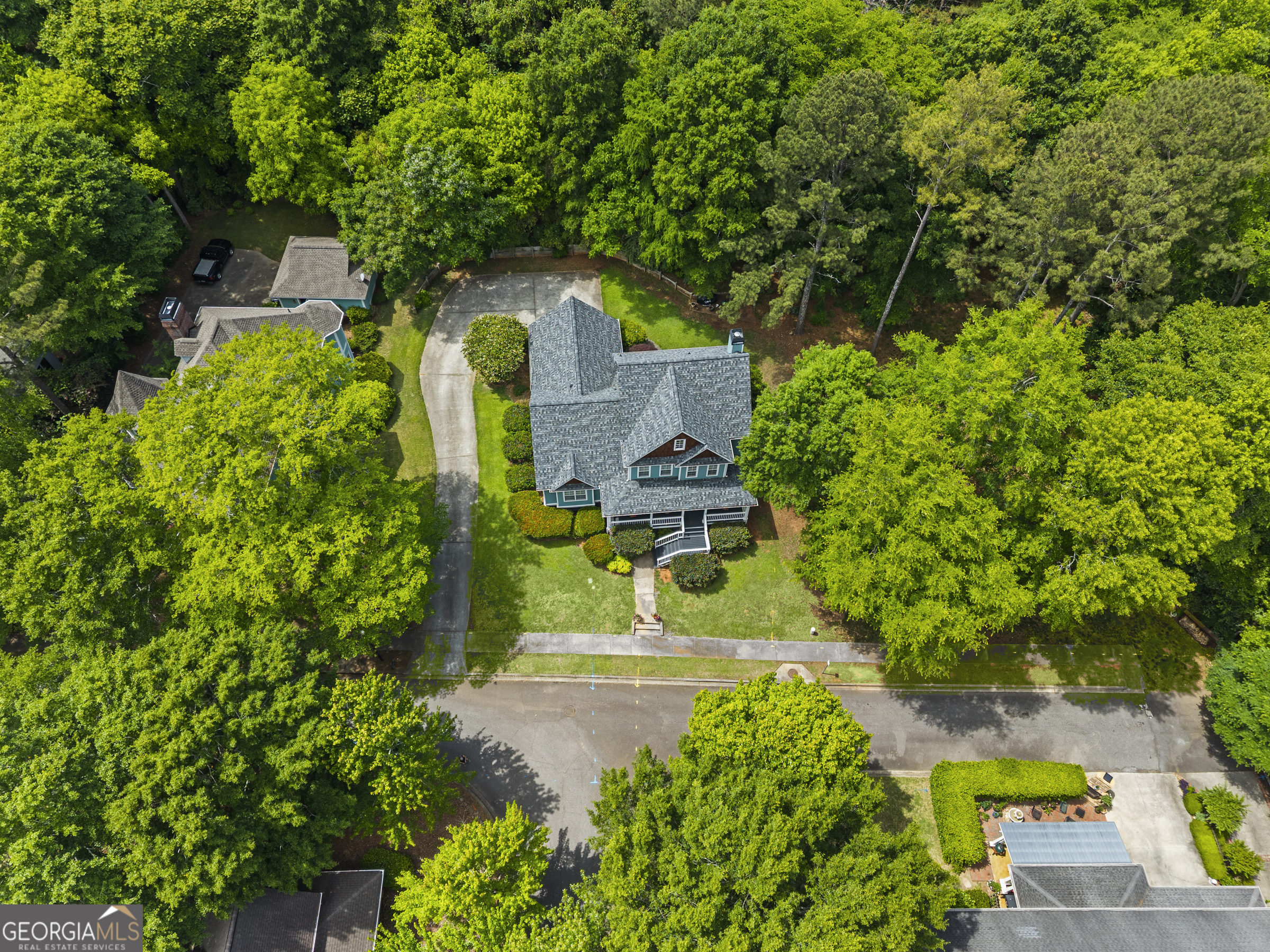 524 Hillside Road Madison, GA 30650 - Photo 5 of 54 an aerial view of a house with a yard swimming pool and garden