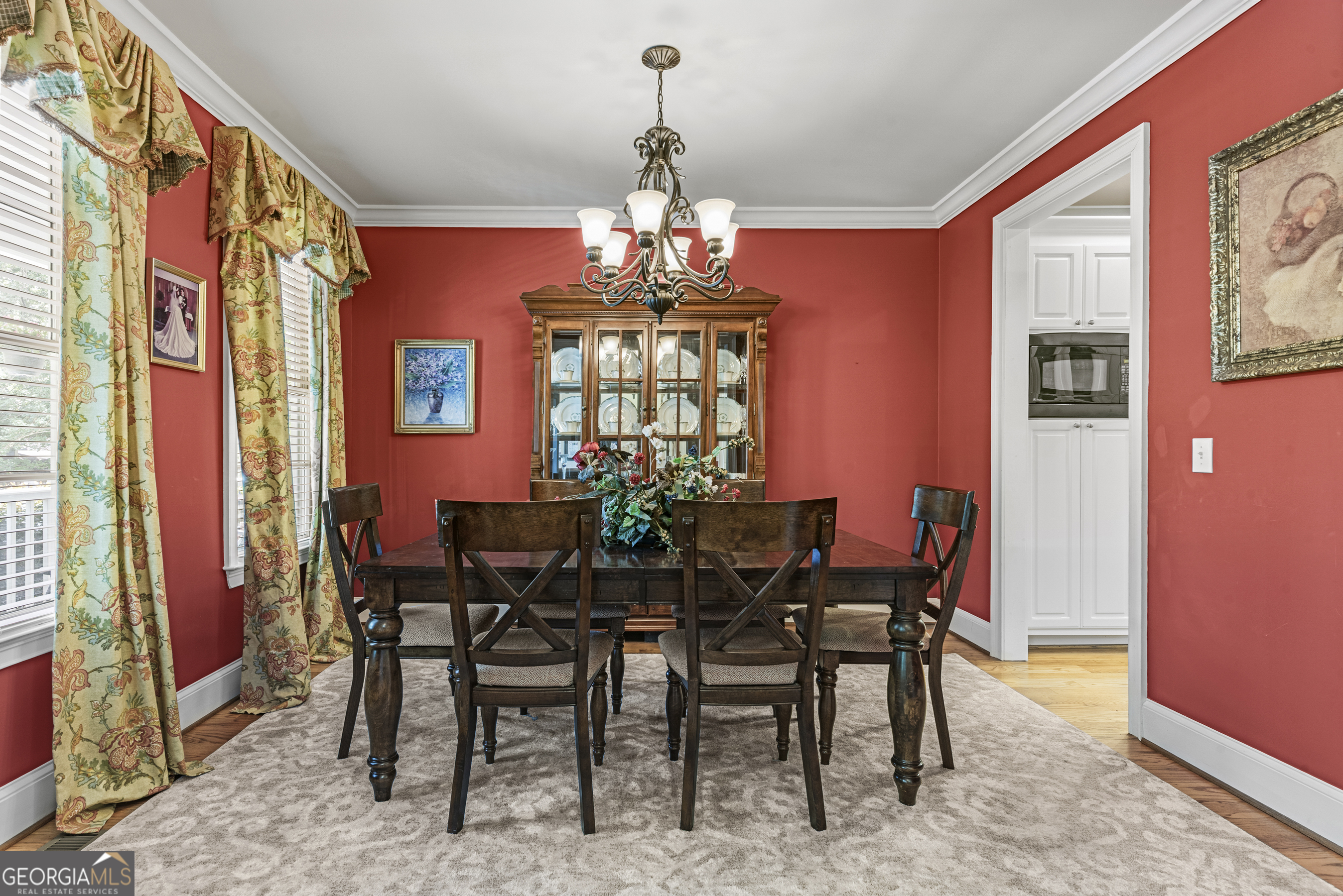 524 Hillside Road Madison, GA 30650 - Photo 9 of 54 a view of a dining room with furniture and window