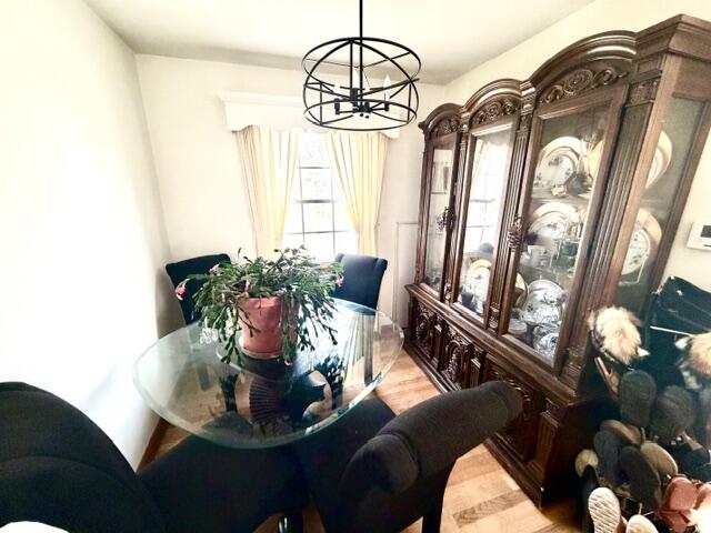 3339 6th Avenue Racine, WI 53402 - Photo 5 of 20 Dining room