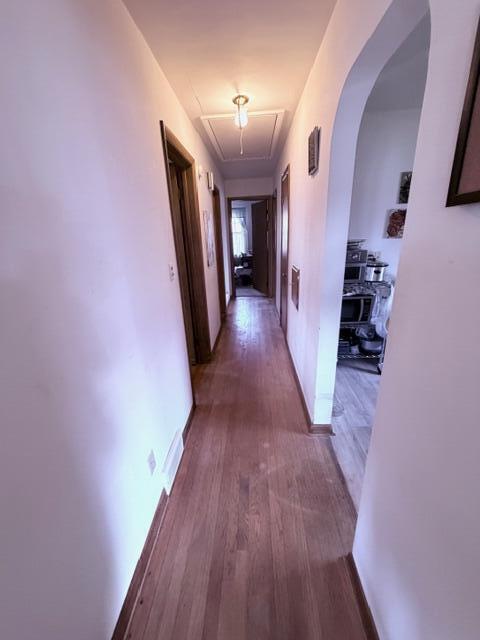 3339 6th Avenue Racine, WI 53402 - Photo 6 of 20 Main hallway