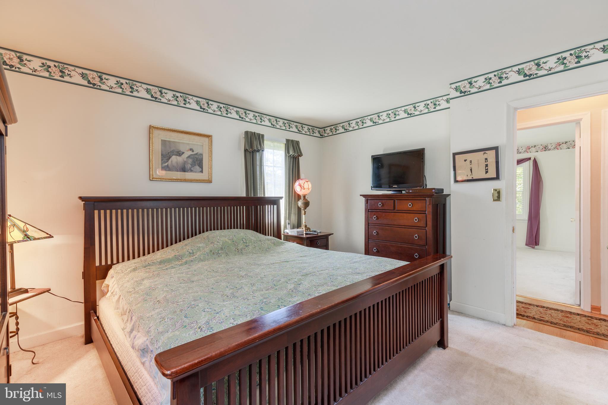 4805 Ebenezer Road Baltimore, MD 21236 - Photo 13 of 37